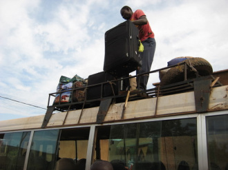 03 On Hisse Les Bagages